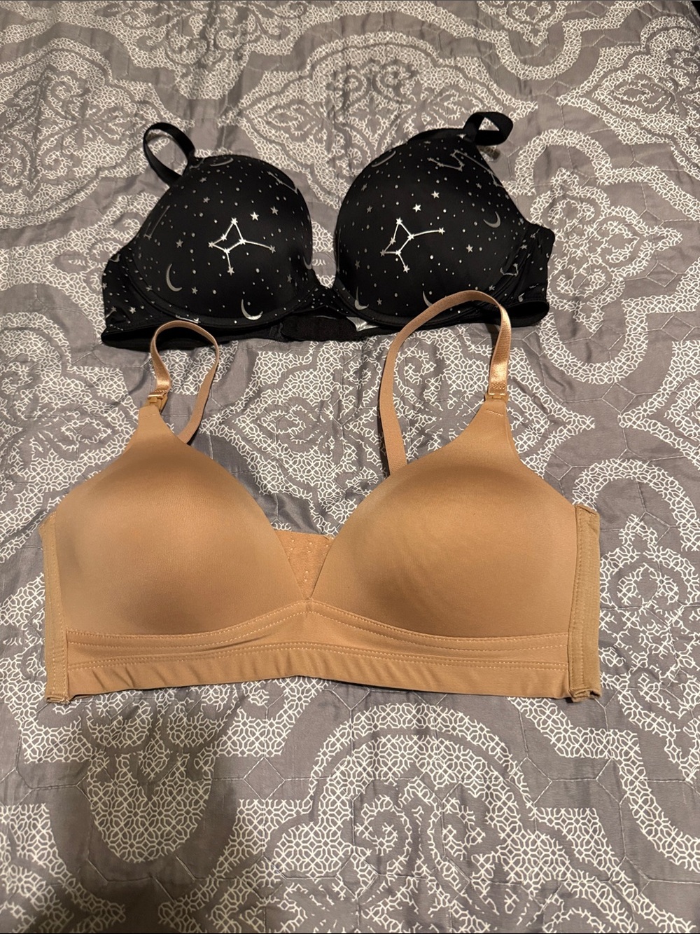 PINK Victoria's Secret Black Star Print Bra & Nude T-Shirt Bra